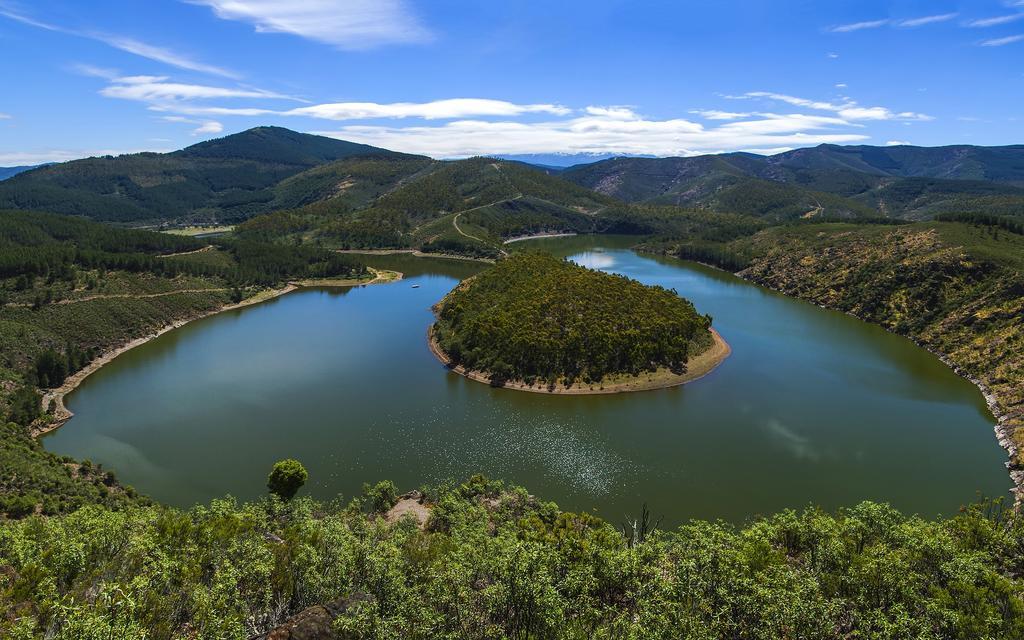 Apartamentos El Mirador Del Soto Sotoserrano Buitenkant foto